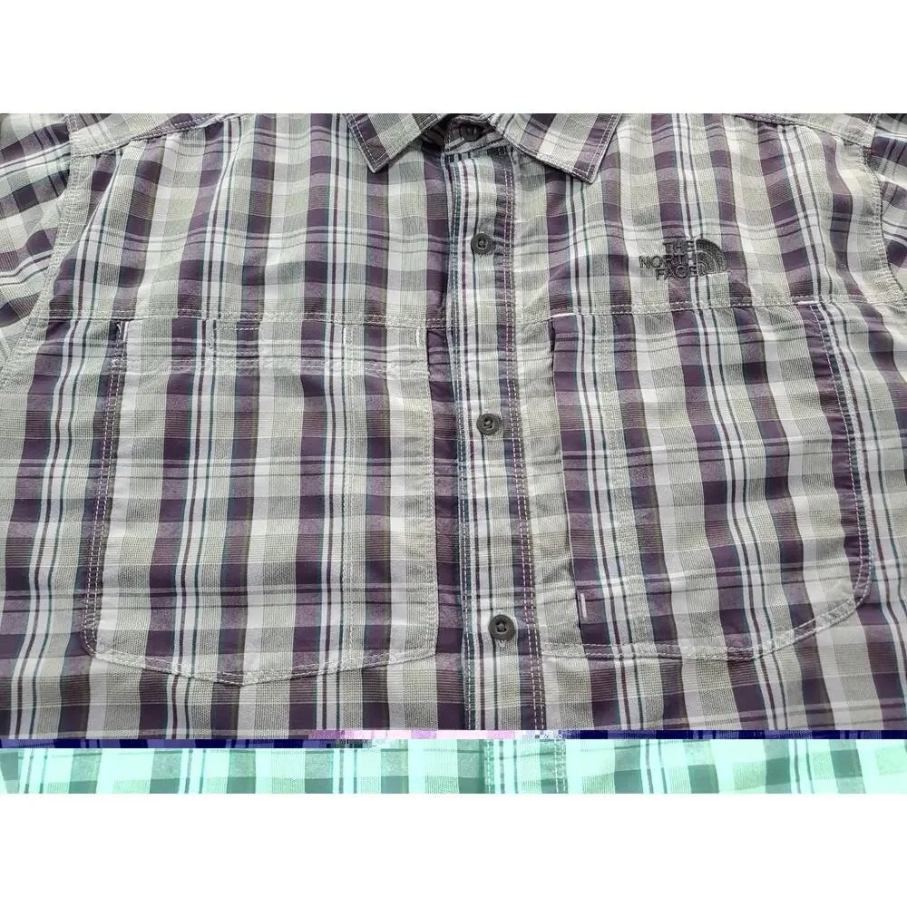 The North Face collared plaid men’s button front shirt